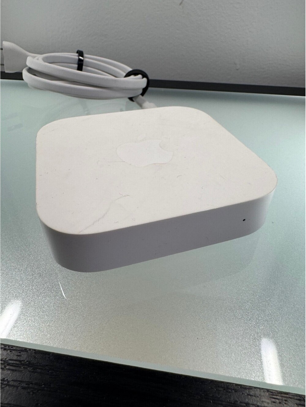 Apple AirPort Express A1470 Wi-Fi Base Station Router w/Cord